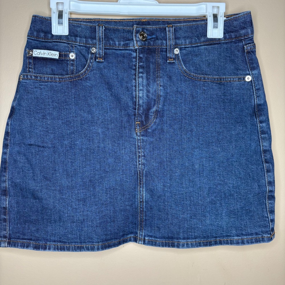 Calvin Klein Denim Skirt Womens Size 28 Medium Wash Classic Mini